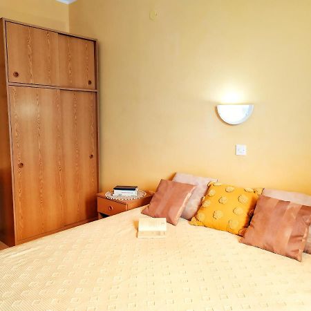 Cozy Apartments Danica Novalja With Terrace - First Floor Exterior foto