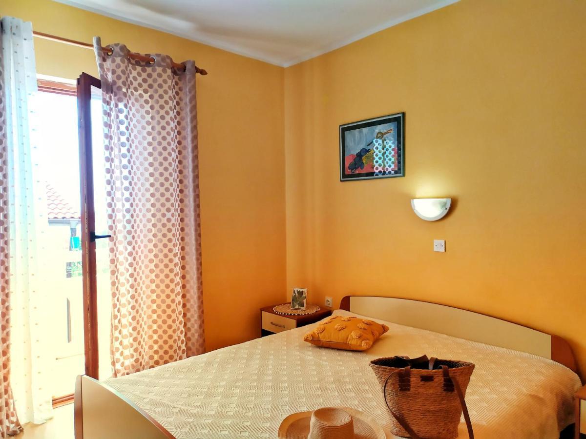 Cozy Apartments Danica Novalja With Terrace - First Floor Exterior foto