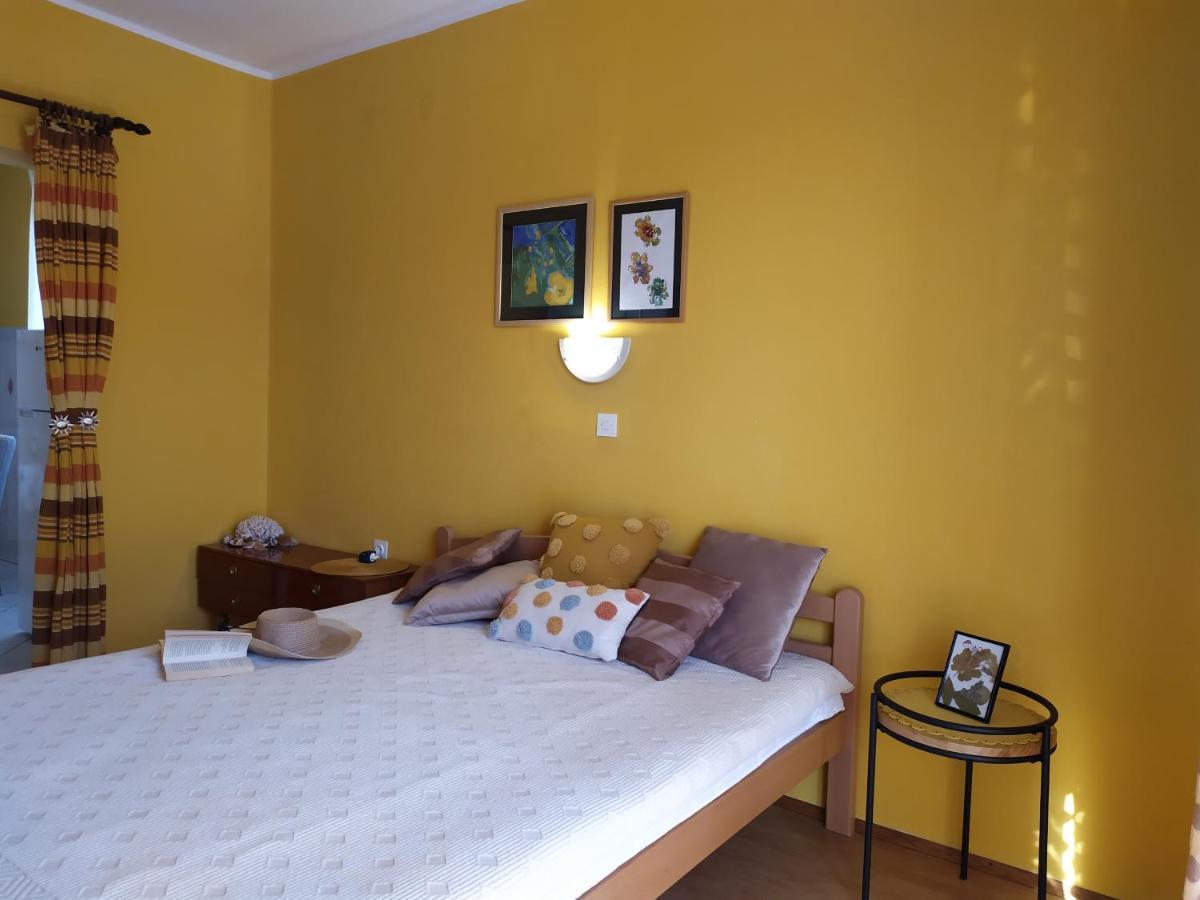 Cozy Apartments Danica Novalja With Terrace - First Floor Exterior foto